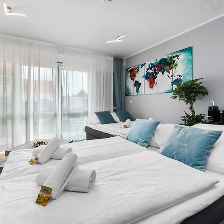 Апартаменти Design Luxus, Vollausstattung, Neubau, 30Min Hbf Leipzig 8, Naehe Flughfaen, Bmw, Dhl, Amazon Шкойдіц Екстер'єр фото